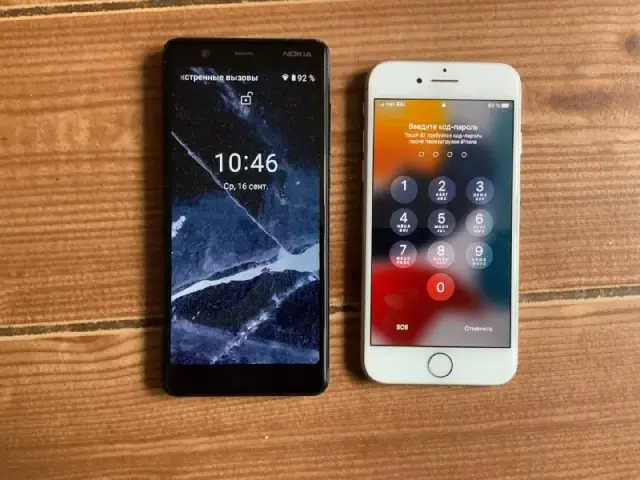 Apple семь и Nokia Android две симки 16 ГБ каждый 150 лари — Батуми — 150 ₾