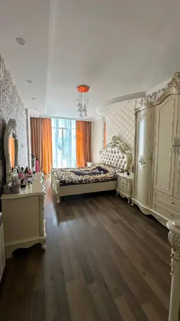 162 — Батуми — 158 000 $