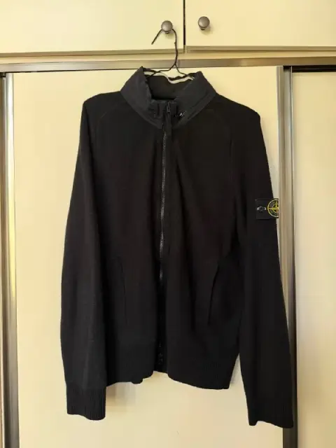 1. Stone Island, 750 gel — Тбилиси — 750 ₾