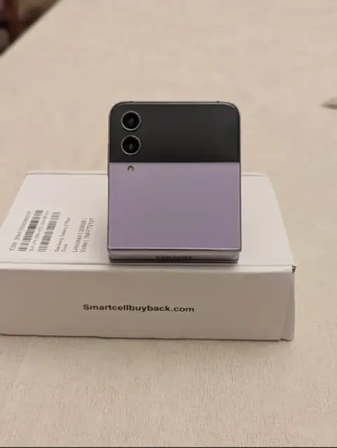 samsung z flip 4 цене 750 лари в идеальном состоянии в комплекте кабель — Тбилиси — 750 ₾
