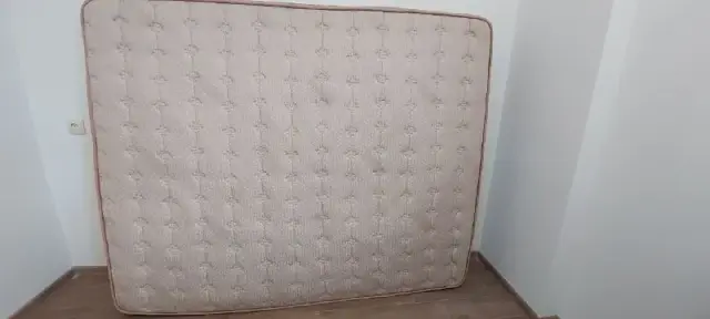 160×200 пружинный (Турция). В отличном состоянии. 250 лари. Самовывоз м.Авлабари. — Тбилиси — 250 ₾