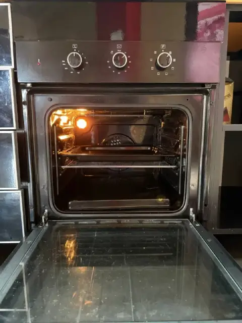 Встраиваемый духовой шкаф — Батуми — 250 ₾
