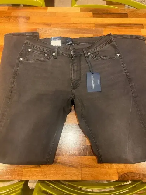 GANT 200 лари — Тбилиси — 200 ₾