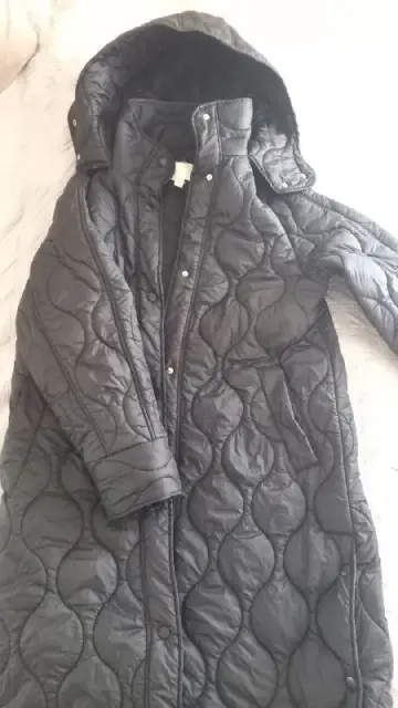 H&M, размер указан XS, но пойдет и на больший размер. Состояние хорошее. Длинная, удобная. Цена 30 л — Батуми — 30 ₾