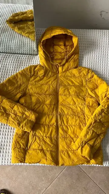 Пуховик Uniqlo, женский размер S — Батуми — 40 ₾