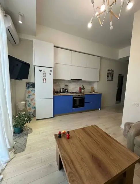 сдам просторную студию по улице Джавахишвили, 57а☑️ — Batumi — 400 $