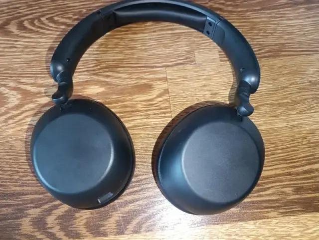 Продам полноразмерные беспроводные наушники Sudio R3. Состояние идеальное, практически не использова — Батуми — 45 ₾