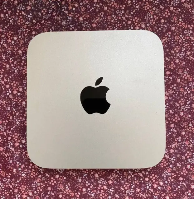 Продам MacBook (макбук) mini (mid 2011) с проводом. — Батуми — 350 ₾