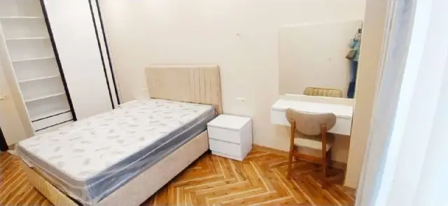 700$ на год — Batumi — 700 $