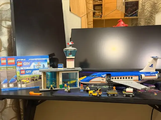 LEGO 60104 Большой пассажирский самолёт с аэропортом — Tbilisi — 6,500 ₸