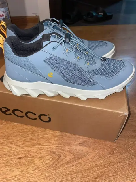 Кроссовки ECCO — Тбилиси — 240 ₾
