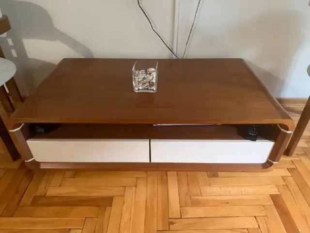 Стол — Батуми — 400 ₾
