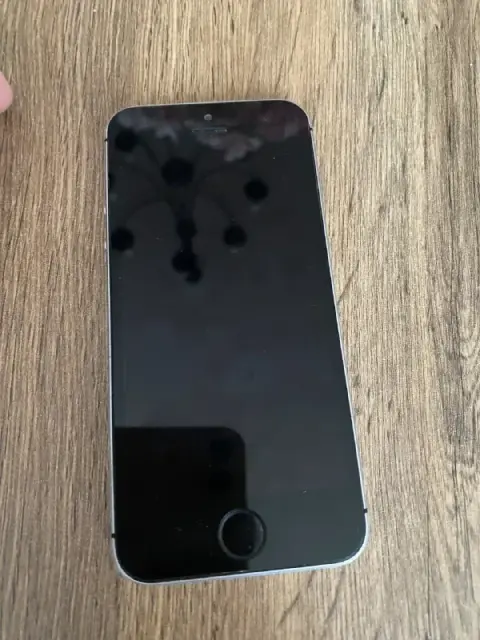 IPhone SE 2016 (A1662) — Тбилиси — 35 ₾