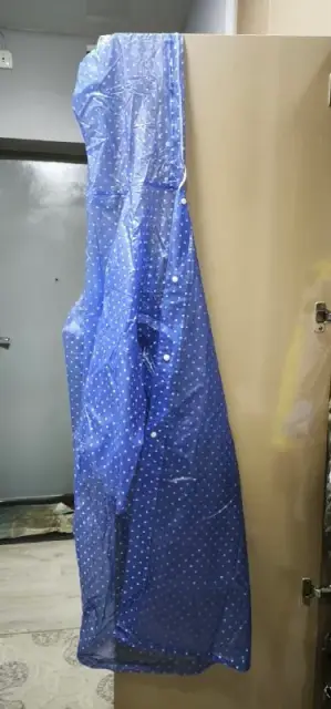 Дождевик новый — Батуми — 12 ₾