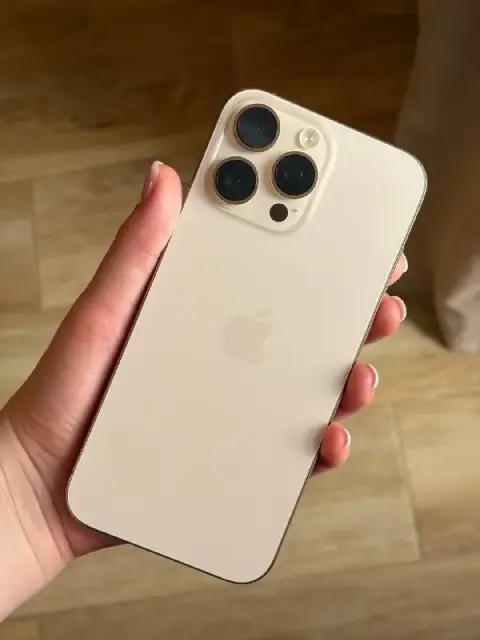 IPhone 16 pro max — Батуми — 2 200 ₾