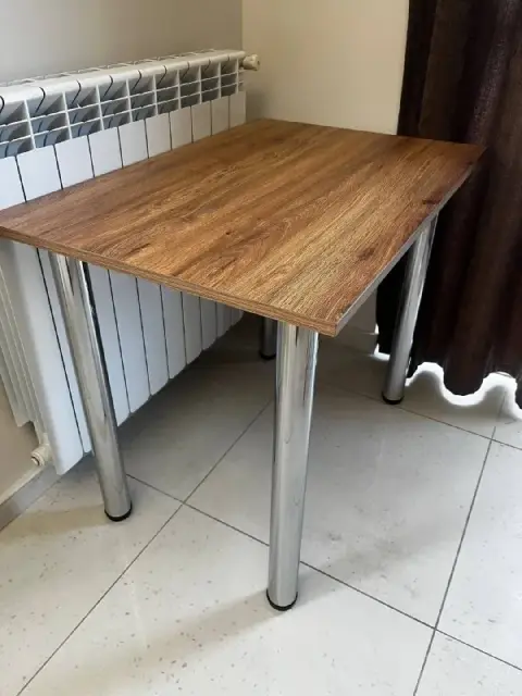 Стол — Батуми — 130 ₾