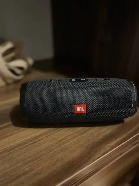 Колонка jbl — Batumi — 100 ₾