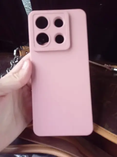 Розовый чехол на айфон 13 — Батуми — 10 ₾