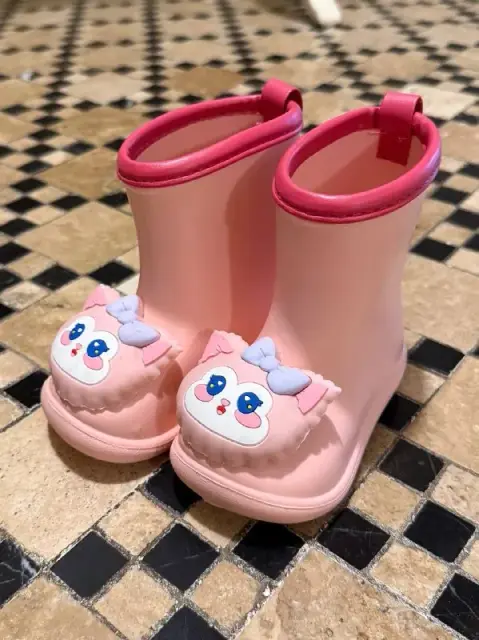 Резиновые сапоги для девочки — Батуми — 20 ₾
