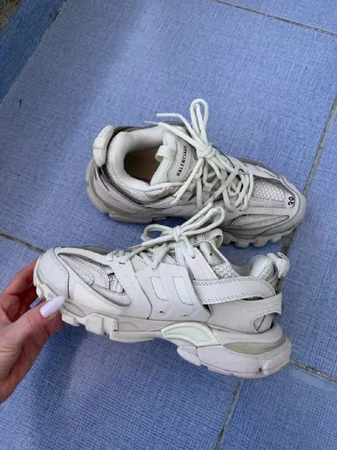 Balenciaga track — Батуми — 800 ₾