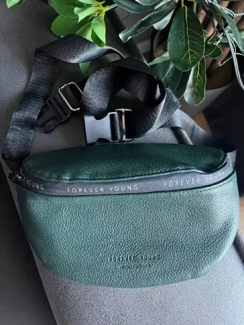 Темно-зеленая поясная сумка — Tbilisi — 30 ₾