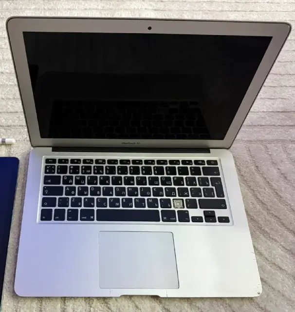 MacBook Air 13 2017 — Батуми — 250 ₾