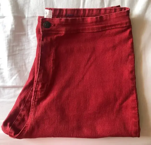 Джинсы женские эксклюзивные брендовые красные — Батуми — 50 ₾