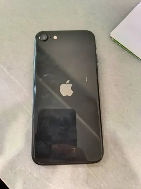 IPhone 2020 SE 128 gb — Батуми — 340 ₾