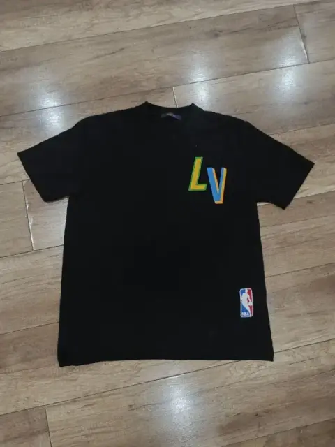 Louis Vuitton X NBA — Тбилиси — 80 ₾