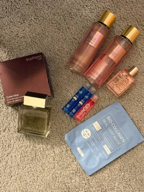 Туалетная вода | мист от Victoria’s Secret, с шиммером Velvet Petals — Батуми — 380 ₾