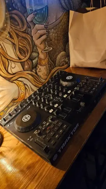 Traktor Kontrol S4 MK1 — Тбилиси — 1 400 ₾