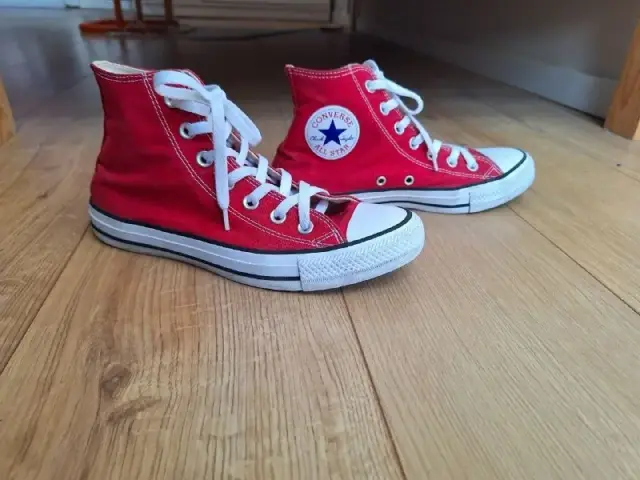 Converse Chuck Taylor All Star и Vans knu skool — Батуми — 50 ₾