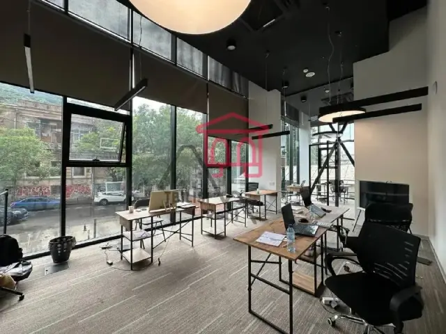 Офис в Мирани Молле — Tbilisi — 6,400 $