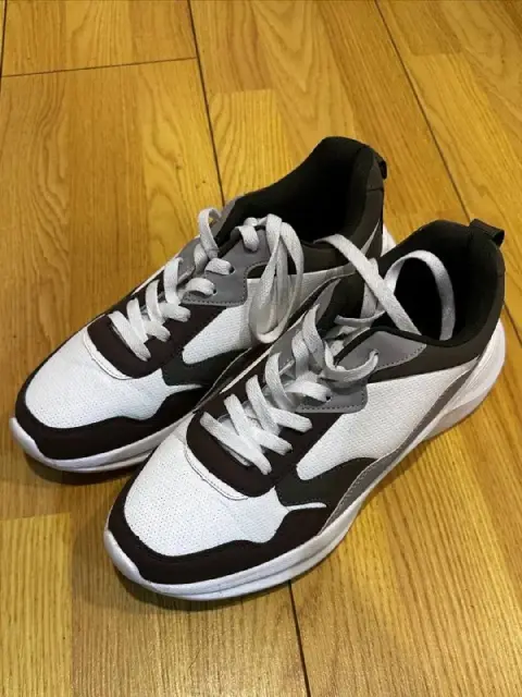 Кроссовки — Батуми — 29 ₾