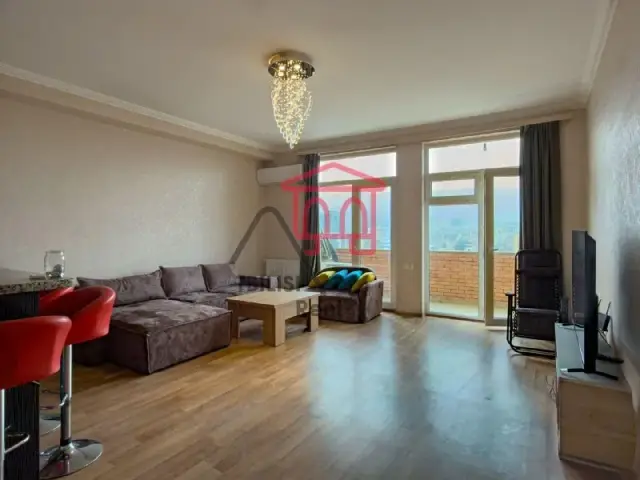 Сдаётся просторная квартира в самом центре Сабурало — Tbilisi — 900 $