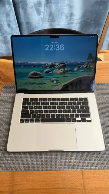 Macbook Air 15 M2 8GB RAM 256 GB SSD — Тбилиси — 1 700 ₾