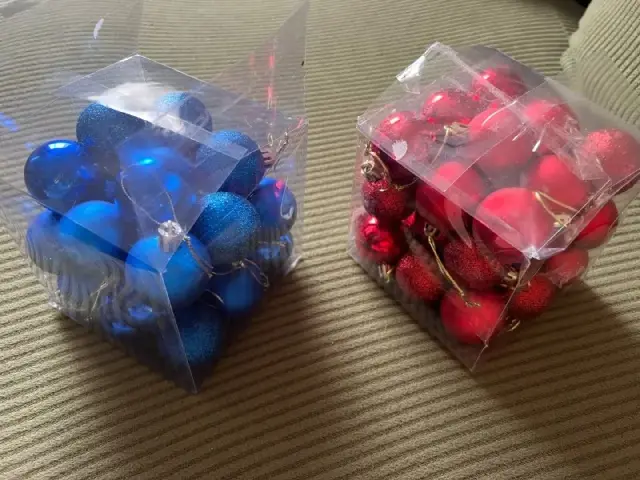 Елочные игрушки, диаметр 4 см — Тбилиси — 5 ₾
