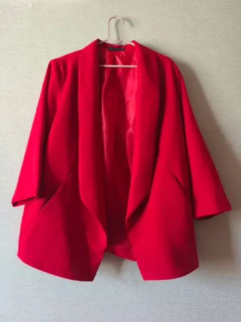 Красный пиджак — Tbilisi — 40 ₾