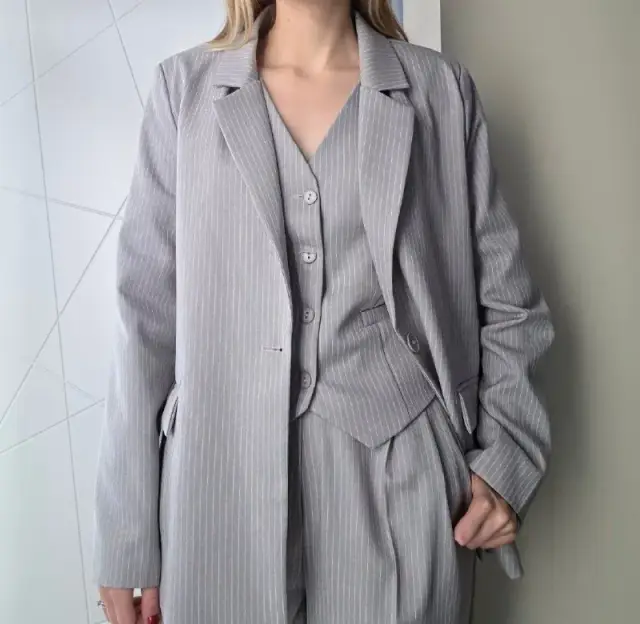 Костюм-тройка из лёгкой ткани — Батуми — 150 ₾