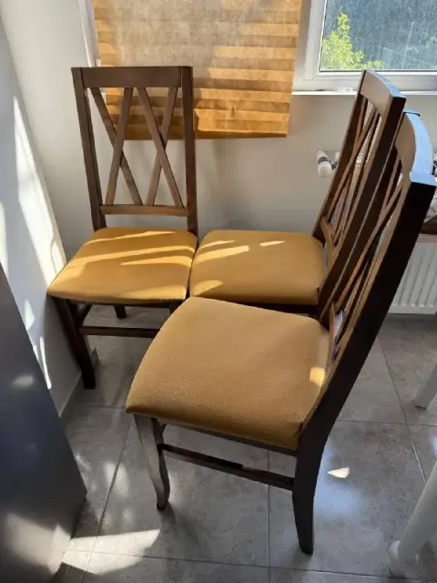 3 одинаковых стула — Тбилиси — 180 ₾