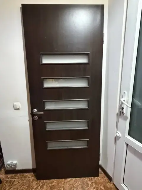 Двери коричневые — Тбилиси — 100 ₾