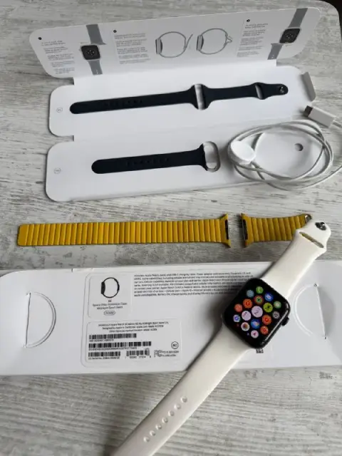 Apple Watch SE 44 mm GPS Cellular Midnight — Батуми — 450 ₾