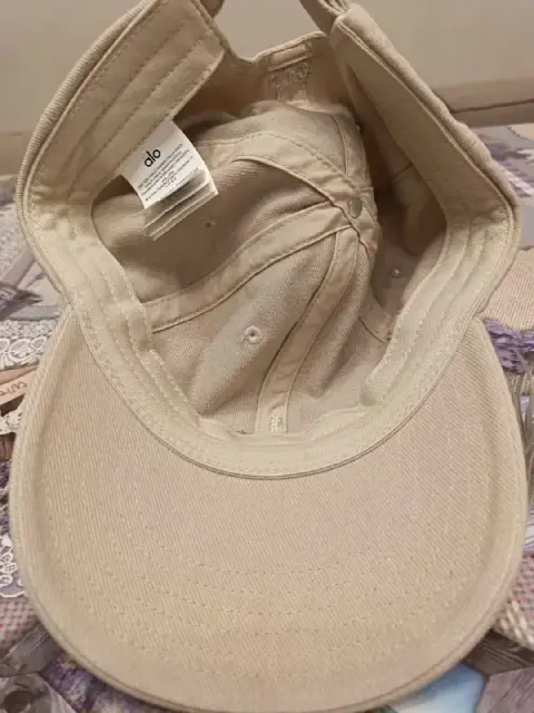 Бейсболка Alo Yoga Washed Off-Duty Cap — Тбилиси — 215 ₾