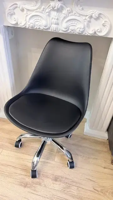Стул — Батуми — 190 ₾