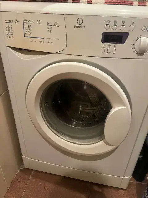 Стиральная машина Indesit — Ереван