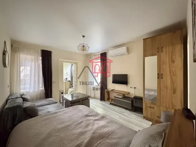 Квартира возле дома Юстиции на площади свободы — Tbilisi — 500 $