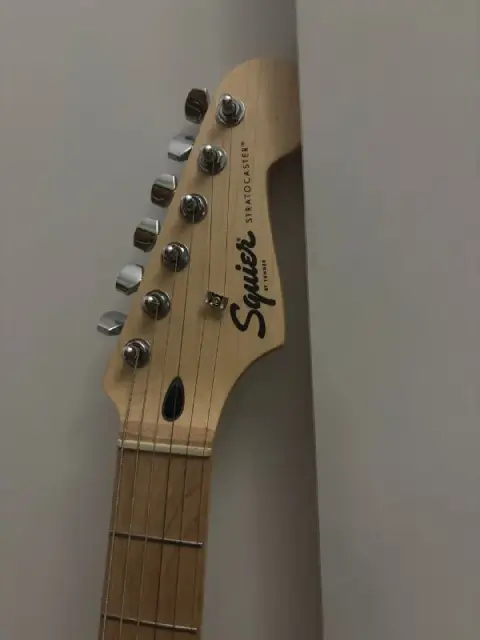 Электрогитара — Батуми — 350 ₾