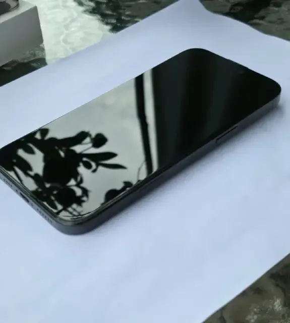 Iphone 16 Pro Max — Батуми — 2 400 ₾