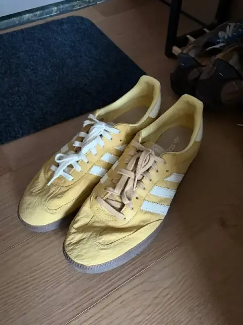 Кроссовки — Батуми — 300 ₾
