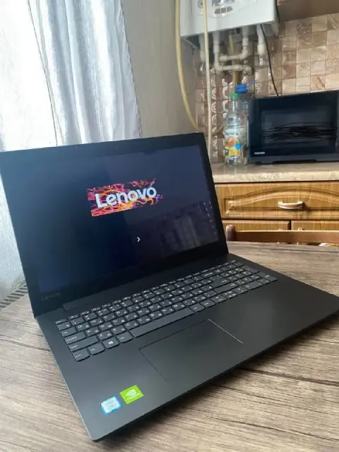 Ноутбук 15.6» — i5-8250U / 8GB RAM / 1TB SSD / MX150 2GB / Win 11 Pro — Tbilisi — 750 ₾